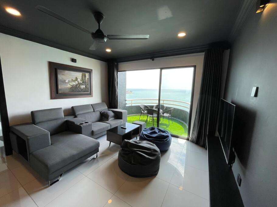 The Arena Tanjung Tuan Port Dickson Apartamento Exterior foto