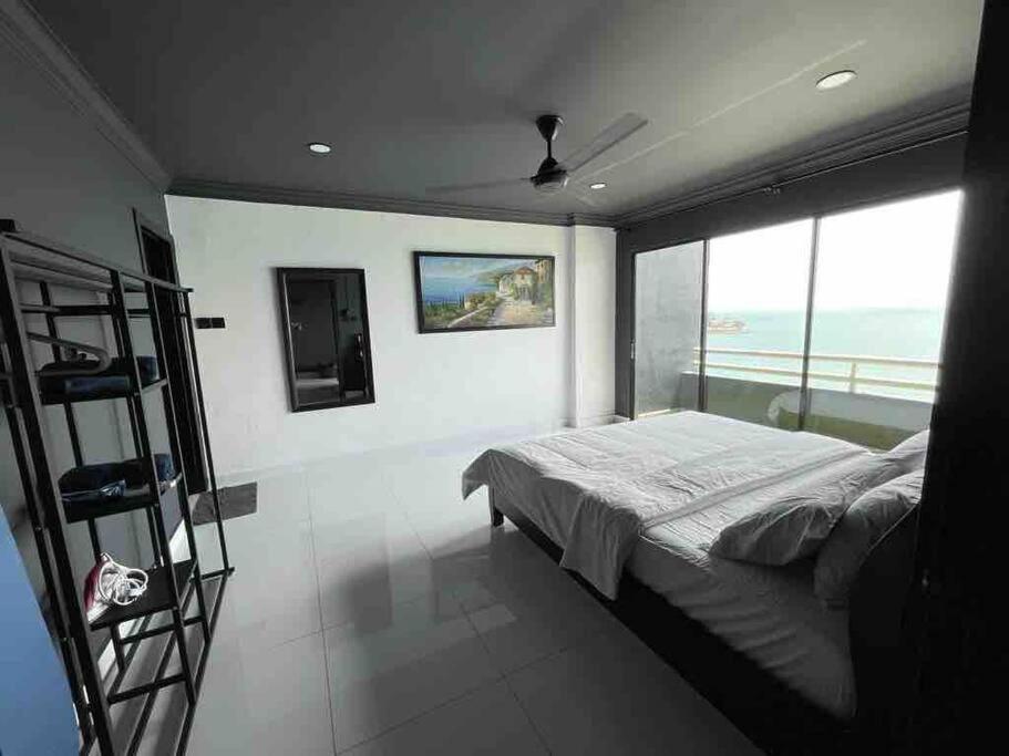 The Arena Tanjung Tuan Port Dickson Apartamento Exterior foto